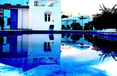 18 Person Bachelorette Pool Parties - Photo 15