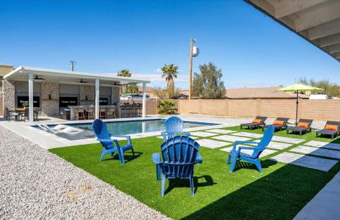 Backyard Oasis Heated Pool Game Room Gazebo - Foto 65