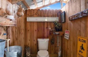 Tropical Escape Pool Jacuzzi Bar in Alvin TX - Photo 68