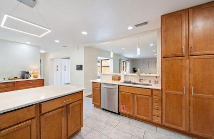 5BR Family Oasis with Pool and Game Room - Foto 32