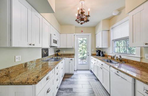 Walk to Beach Old Naples Escape with Private Pool! - Foto 11