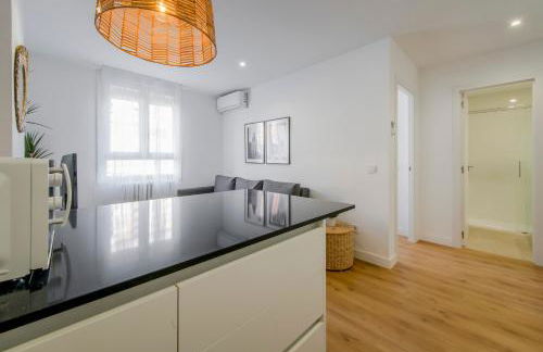 Elegancia con parking para 4, vive La Latina - Photo 13