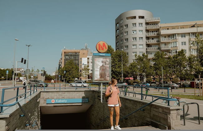 Chic Metro-side Apartment - Photo 7