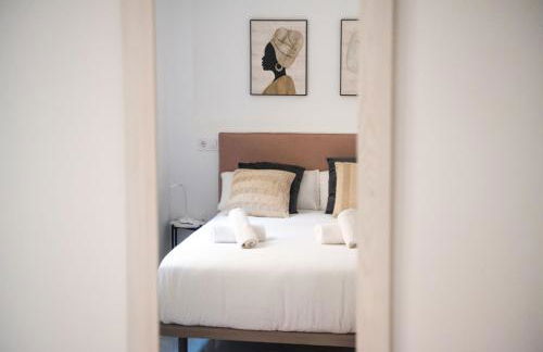 Magnificent- 2Bd 2Bth- City Center - Photo 33