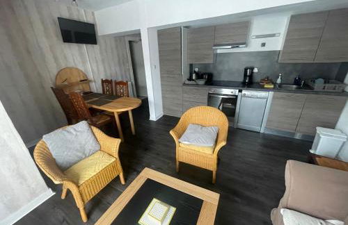 La légende Men Marz 1er étage- Centre-ville Brignogan-Plages , 300 m des plages - Photo 1