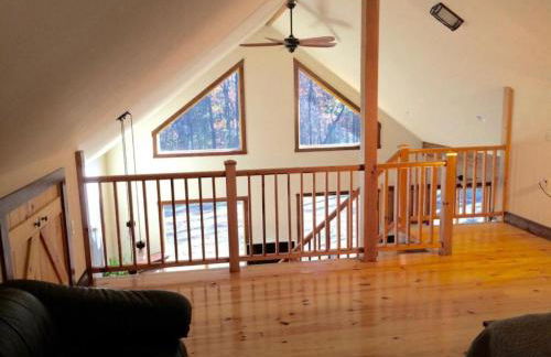 Luxury Cabin for Rent near the Shenandoah National Park, Virginia - Photo 32