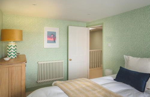 Boutique Retreat in Central Bath - Photo 15