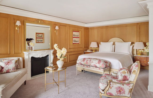 Four Seasons Hotel George V - Photo 36