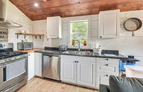 Isle La Motte Cabin about 3 Mi to Lake Champlain! - Photo 7