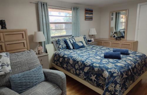 Comfortable Stay- Fully Stocked Home & Coffee Bar- All Essentials Provided - Photo 32