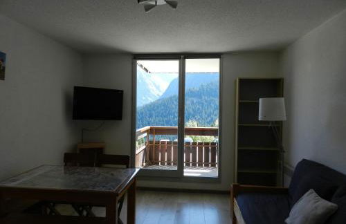 Appartement 6 pers, 1 cabine, au pied des pistes, balcon, ascenseur - FR-1-557A-50 - Foto 1