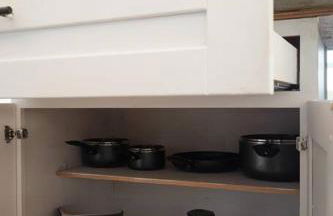 Mountain View 2BR 1 Bath Retreat with Private Lanai - Photo 18