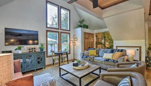 100-Year-Old Farmhouse with Hot Tub on 5 Acres! - Foto 3