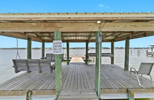 3BR Condo Gulf Views with Pool, Boat Launch and Dock - Photo 33