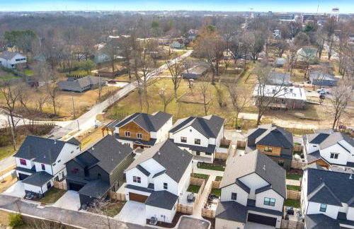 Ozark Oasis Walk to DT Bentonville - Photo 34