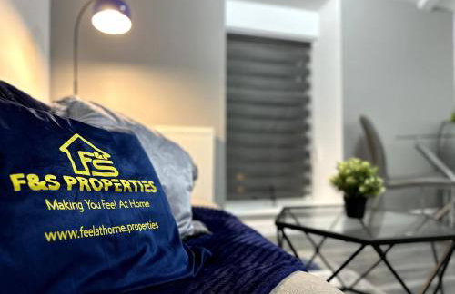 Gorgeous Graceful Getaway w Gazebo - Tylorstown - Foto 18