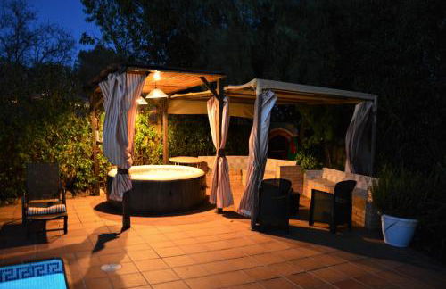 Villa Sitges Ilusión 15 minutes by car from Sitges Sleeps 16 people XXL swimming pool - Foto 68