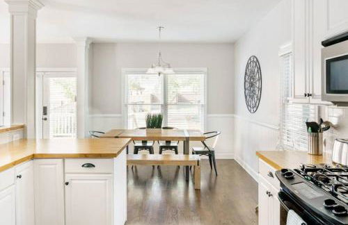 Southern Charm Downtown, Walk to Farmers Market & - Foto 12