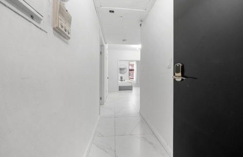 Stylish 3-Bedroom Retreat Minutes to NYC - Foto 8