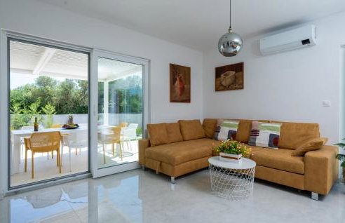 Awesome Home In Mali Vareski - Foto 22