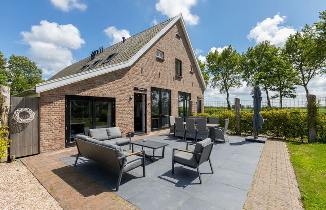 Family House With an Ideal Location, Private Terrace, Garden and Sauna - Foto 80