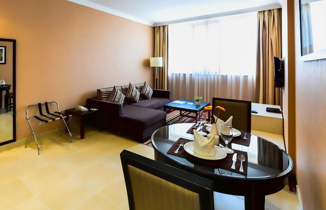 Executive Suites - Photo 21