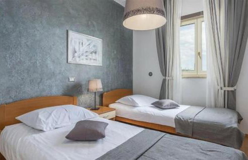 Amazing Home In Koromacno-Brovinje - Foto 13