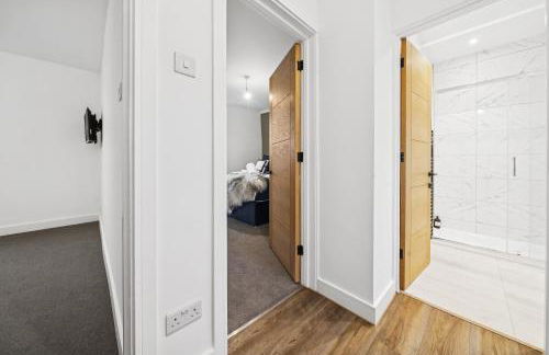 Bude Road Cosy and Modern Retreat Transport Link 4 BR By AltoLuxo Short Lets & Serviced Accommodation - Foto 24