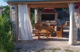 Charming village house with pool - Photo 5