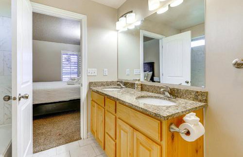 Hike, Golf and Ski Family Home in South Jordan - Foto 15