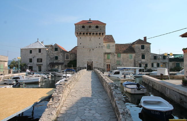 Green-beautiful Modern Apt. With Balcony & Garden - Foto 30