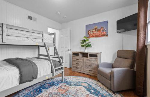 Family Escape with Yard, Fire Pit and EV Charger - Foto 32