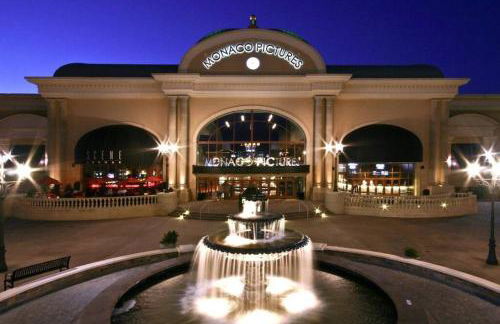 Beautiful Spacious 3 BR brick home for the family - Photo 14