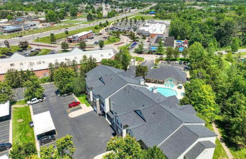 Landing Incredible 2BD Pool Clubhouse - Foto 26