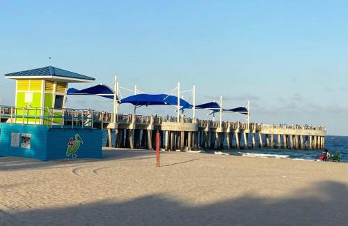 New & Blue - 2 blocks to the beach - Photo 25