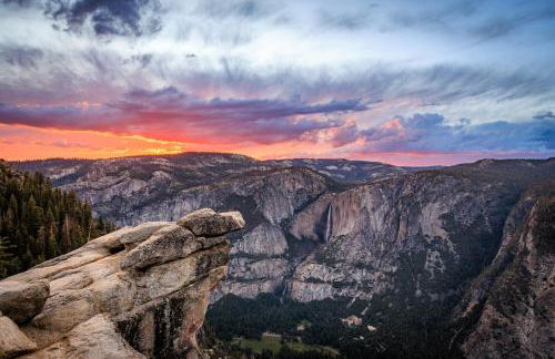 Mariposa Grove Creekside Retreat - To be featured on STAYCATION on the Destination Channel in 2026! - Foto 35