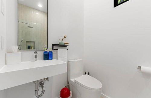 Modern Family Retreat in the Catskills Wilderness - Foto 13