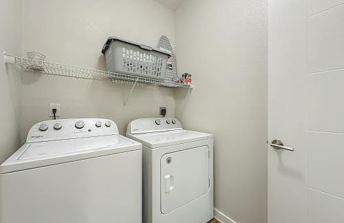 XL 1BR 2-King Beds Near Mayo Pool Gym Workspace - Foto 25