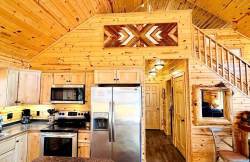 Cozy Lakefront Retreat with Game Room, Outdoor Living and Dock in Wisconsin - Foto 31