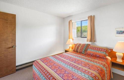 Waterfront Condo right on the Pacific Ocean - Photo 32