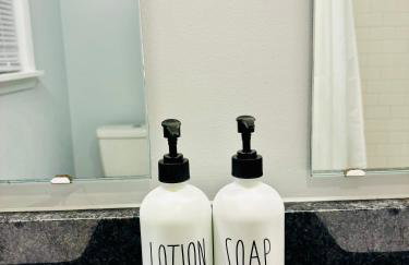 Raleigh Retreat with Pool Table, Grill & ADA Bath - Foto 38