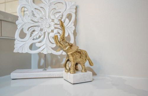 Stylish Durham Retreat - Walkable Sleeps 6 - Foto 60