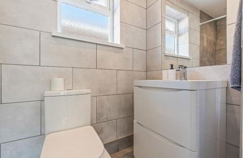 3 Bedroom Bungalow, Van & Car Parking, WIFI, Sleeps 6 - Foto 12