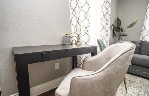 Viva Vegas Cozy 3BR Home Minutes from the Strip - Photo 6