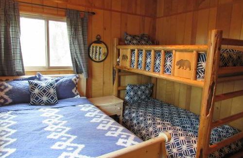 Hillside Hideaway -View of Ski Slope from Charming Deck - Foto 10