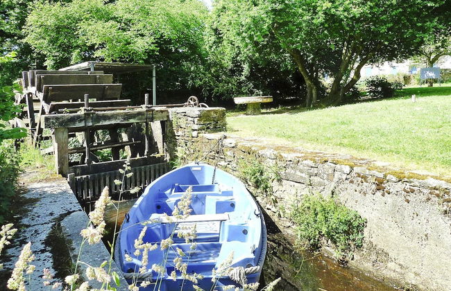 Mill in Brittany by River Aulne With Kayaks - Foto 42
