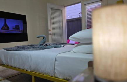 Game & Soak Retreat 3BR Private Jacuzzi Pool Table - Foto 49