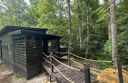 Blueberry Farm Cottage, Hot Tub, Creek, Game Room - Foto 20