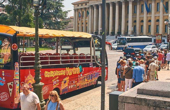 Verona Sightseeing Bus - Photo 1