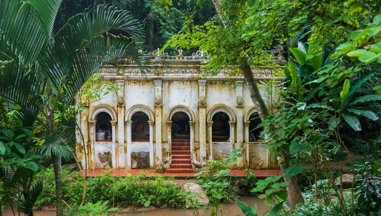 Recorriendo el entorno del templo Wat Palad